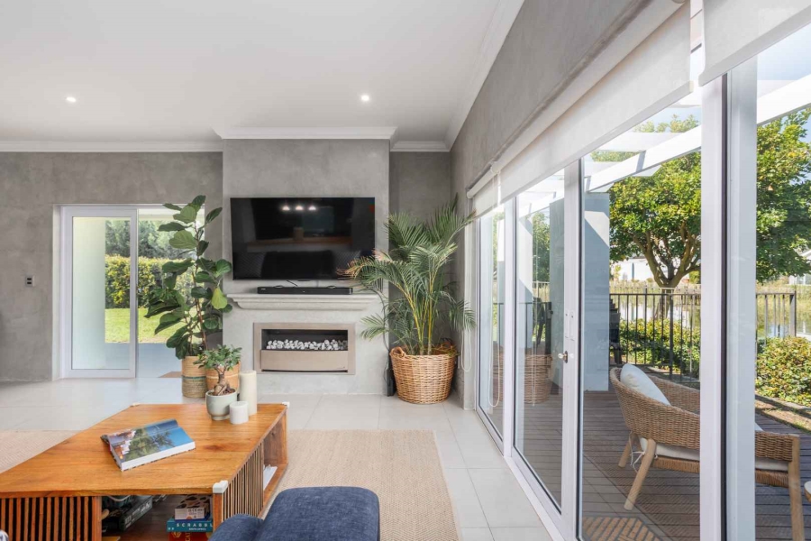 To Let 3 Bedroom Property for Rent in Val De Vie Estate Western Cape